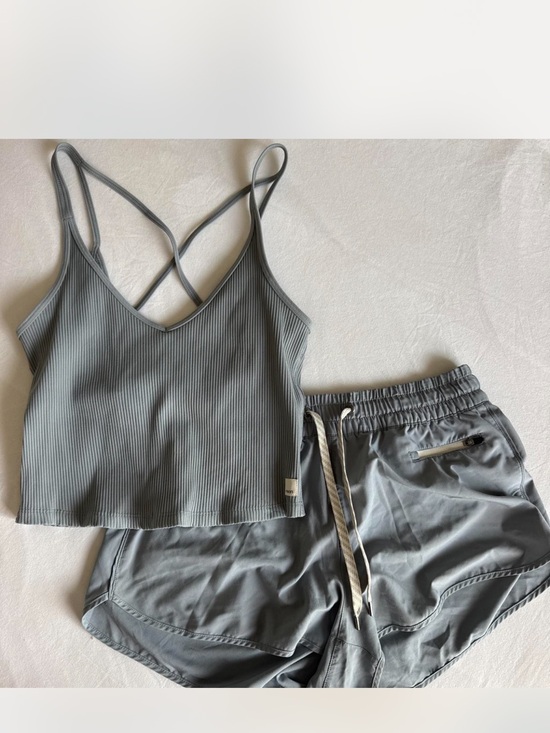 Vuori Pants - Vuori Women’s Ribbed Tank & Shorts (Size M)